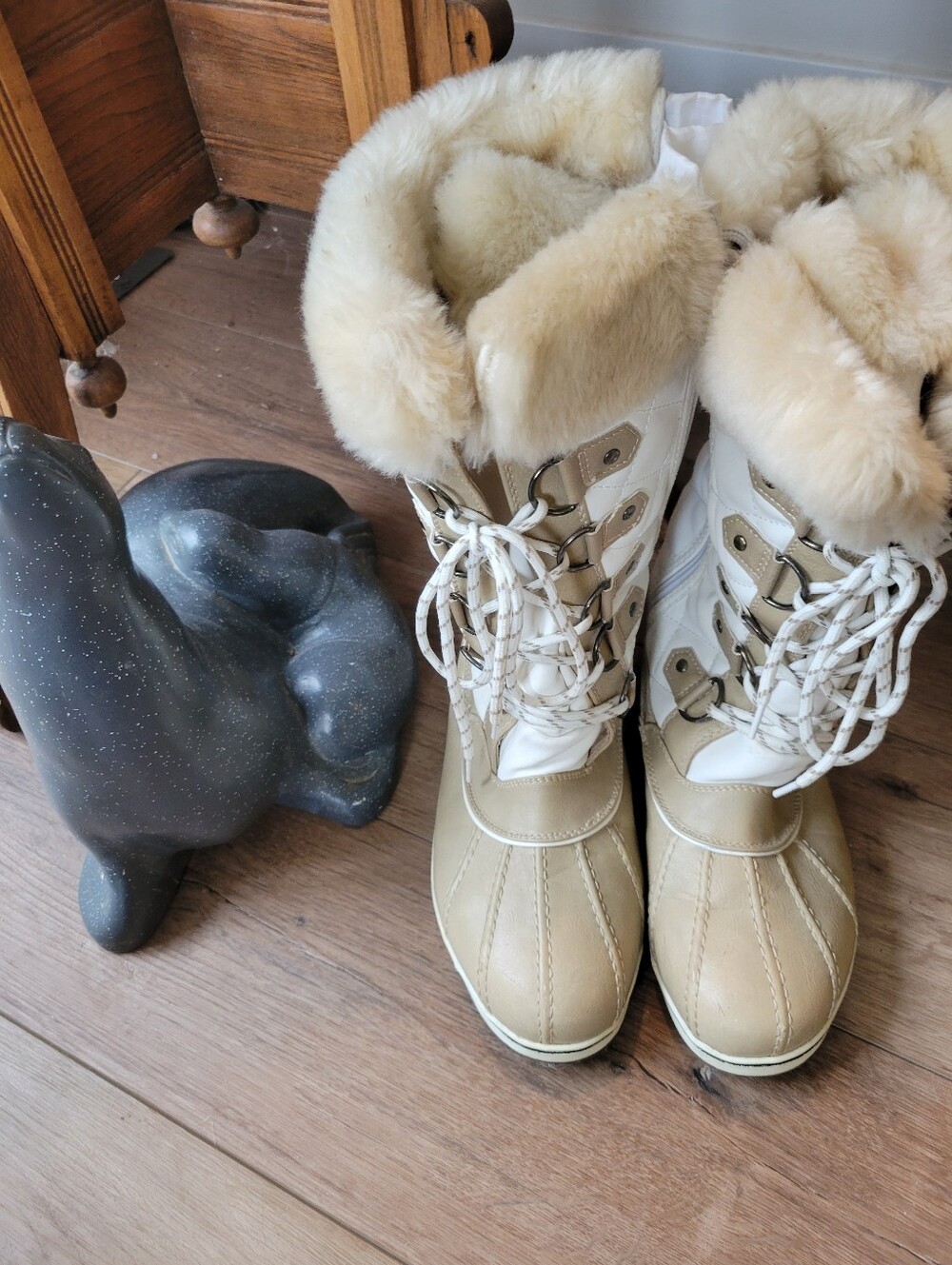 Dream Pairs Size 11 Snow Boots Thinsulate Insulation Side Zip Beige White - Picture 10 of 10